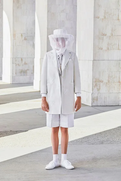 Look 30